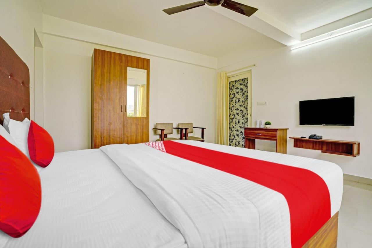 Oyo Flagship 81260 Star Lights Hotel Munnar Luaran gambar