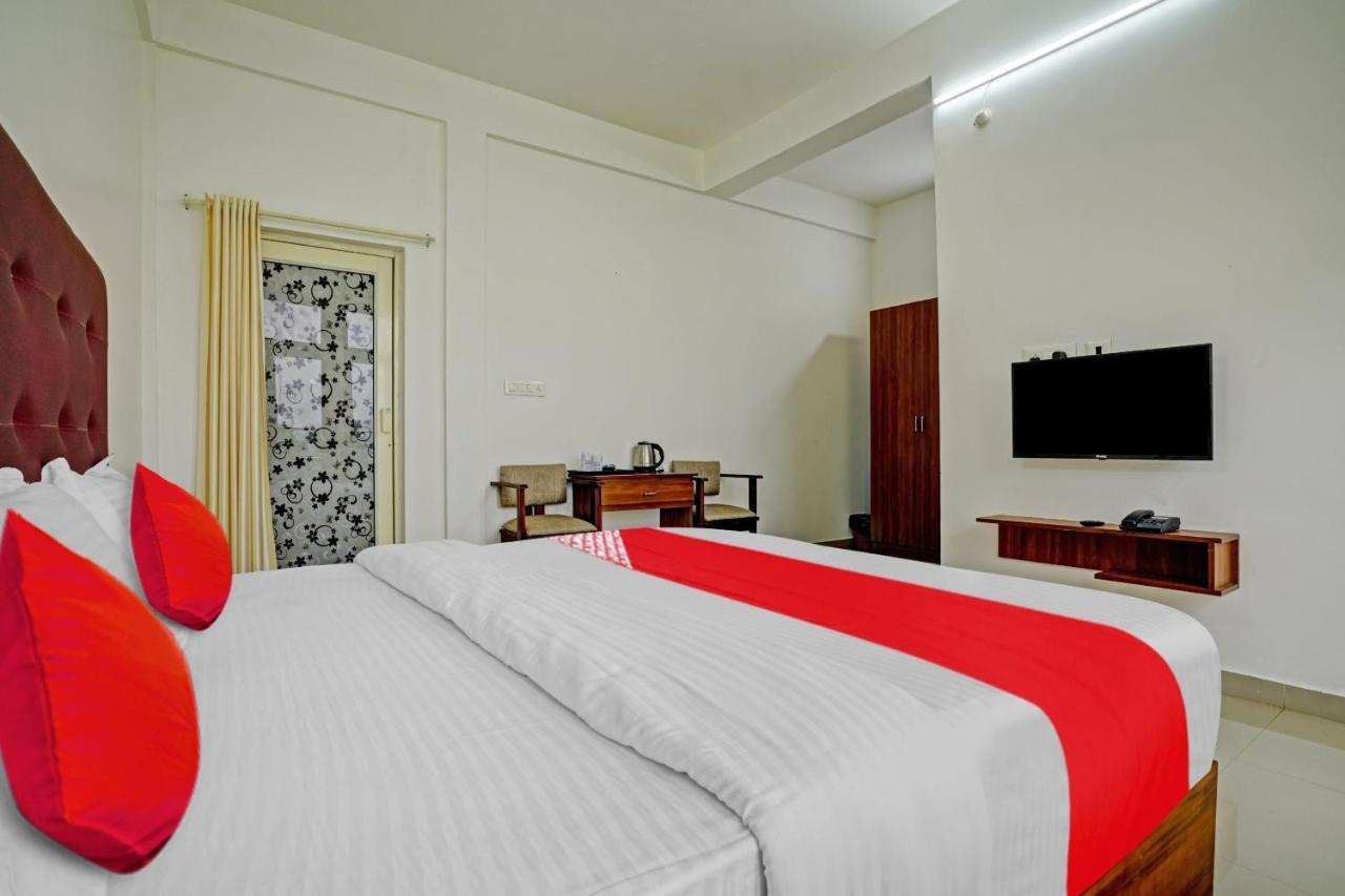 Oyo Flagship 81260 Star Lights Hotel Munnar Luaran gambar