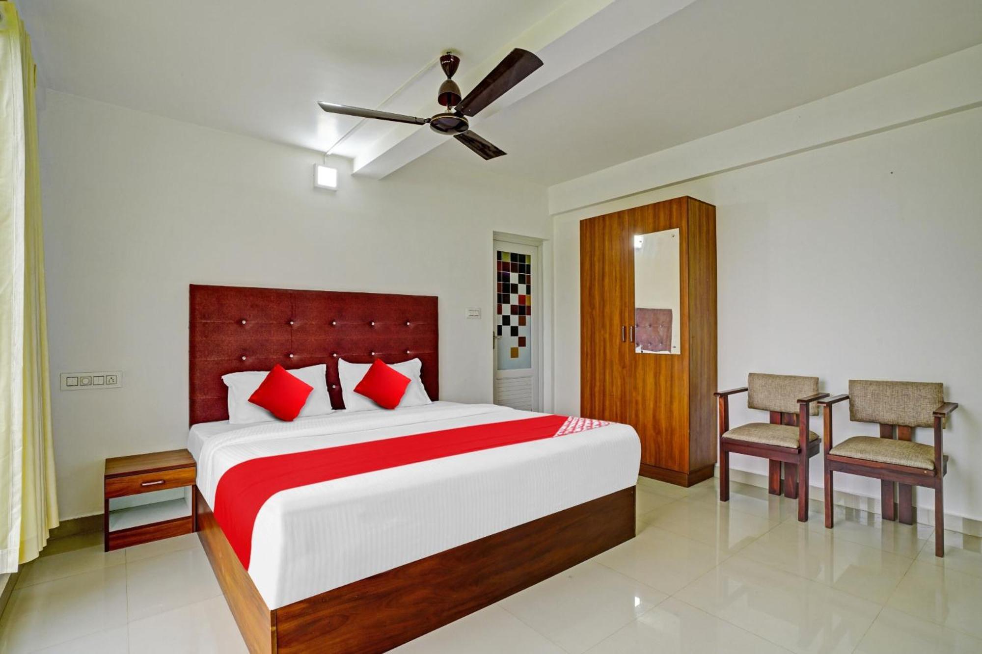 Oyo Flagship 81260 Star Lights Hotel Munnar Luaran gambar